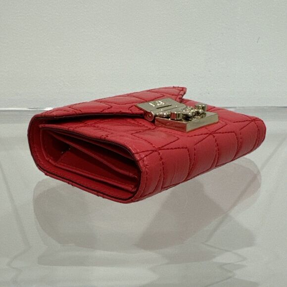 *Authentic* MCM Small Tri Fold Wallet in Red w/Gold HW in Excellent Condition - Picture 3 of 12